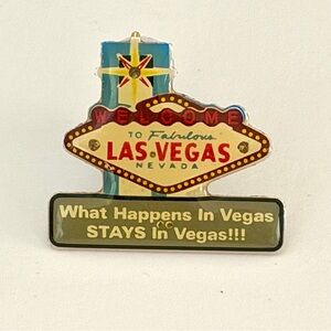Welcome To Fabulous Las Vegas Sign Lapel Hat Jacket Vintage Collectible Pin